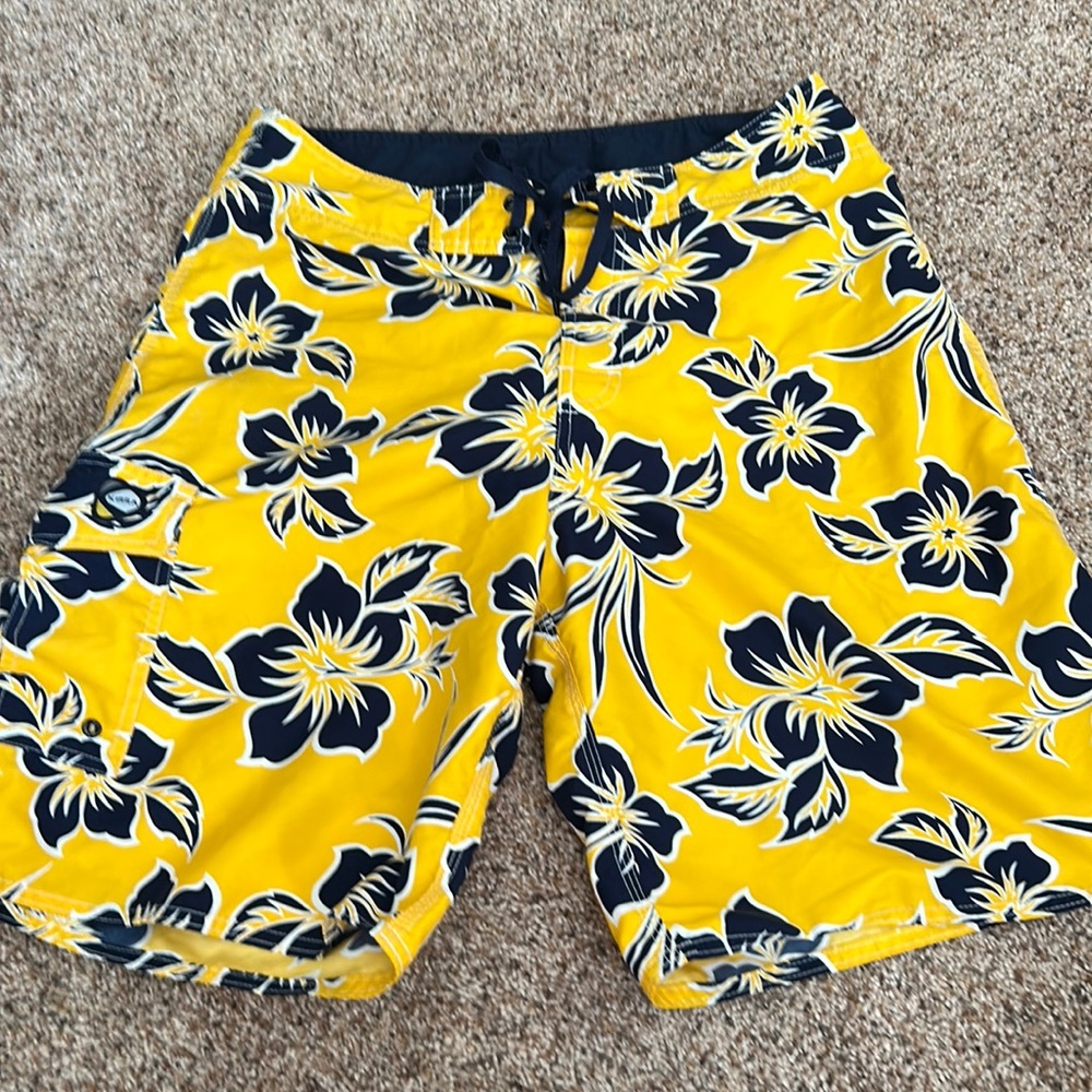 Kiera Board shorts size 32